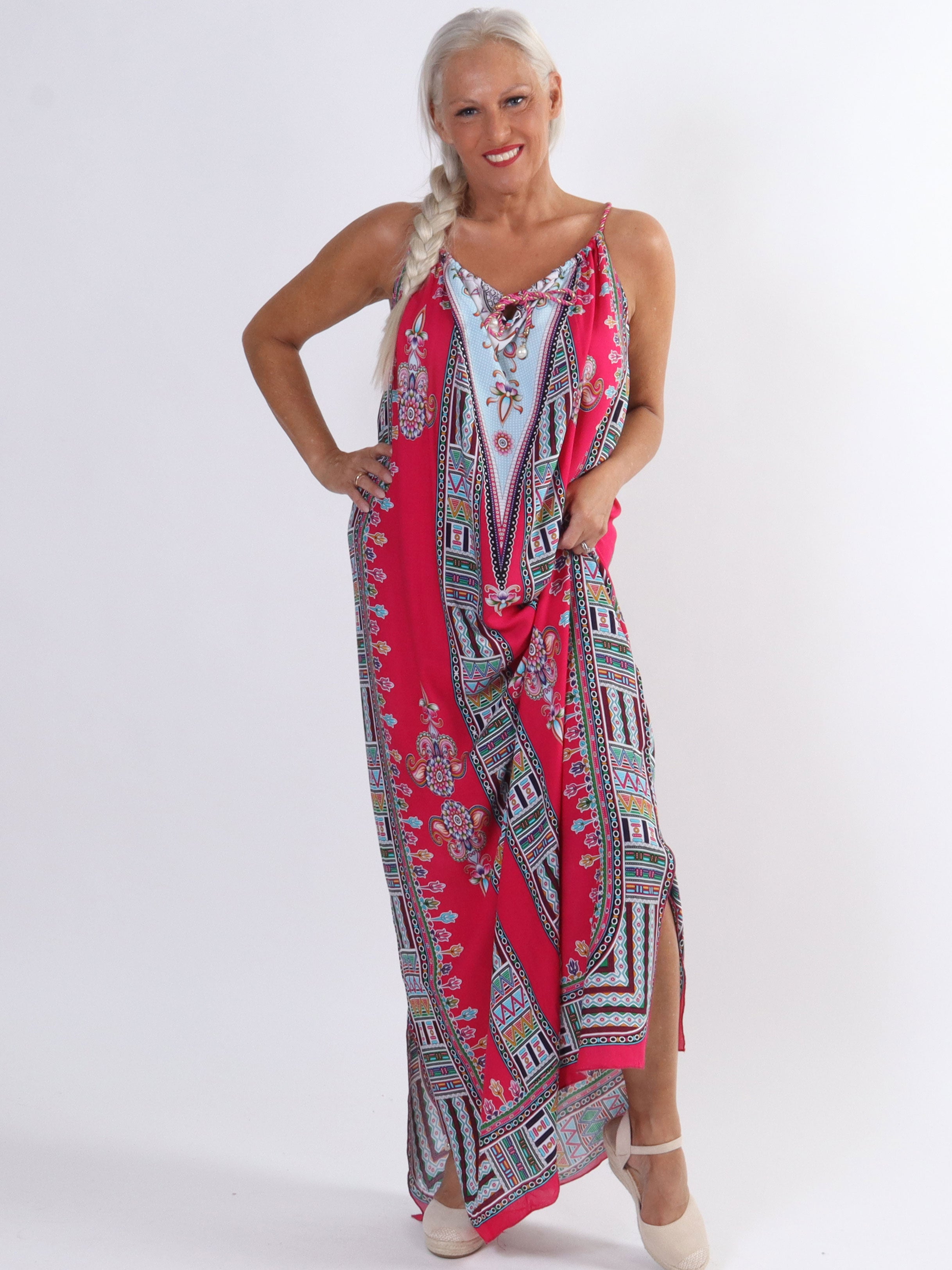 Elina - Lang farvet plus size kjole med snoet stropper